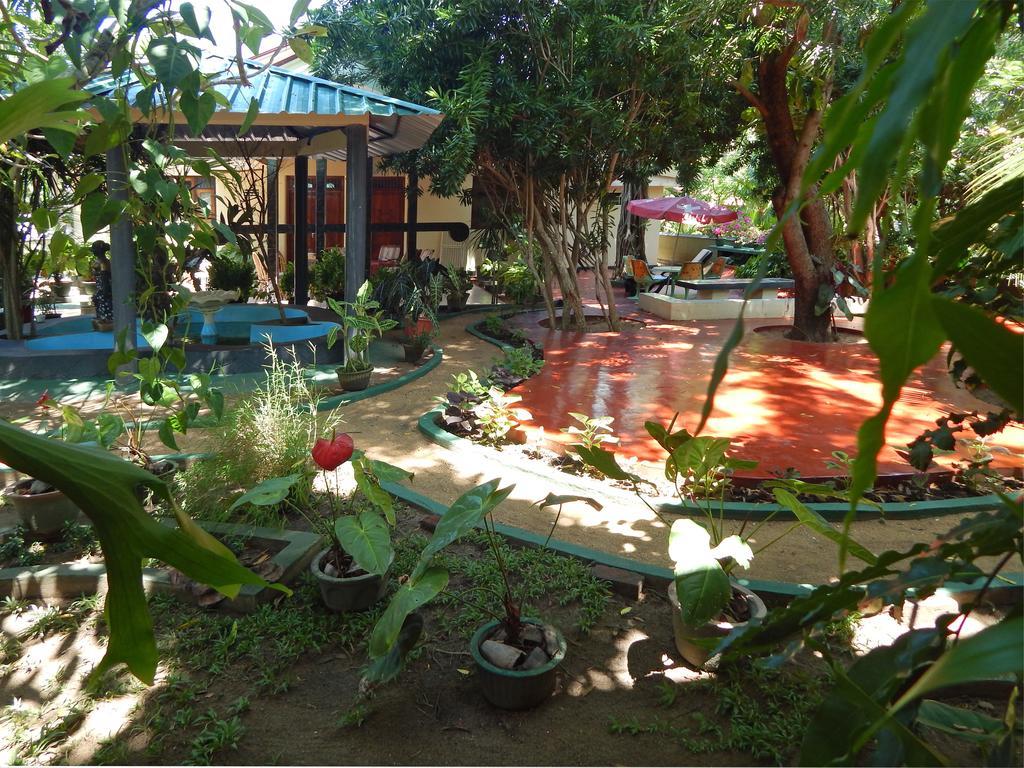 Rico Shadow Guest House & Restaurant Wayikkal Exterior foto