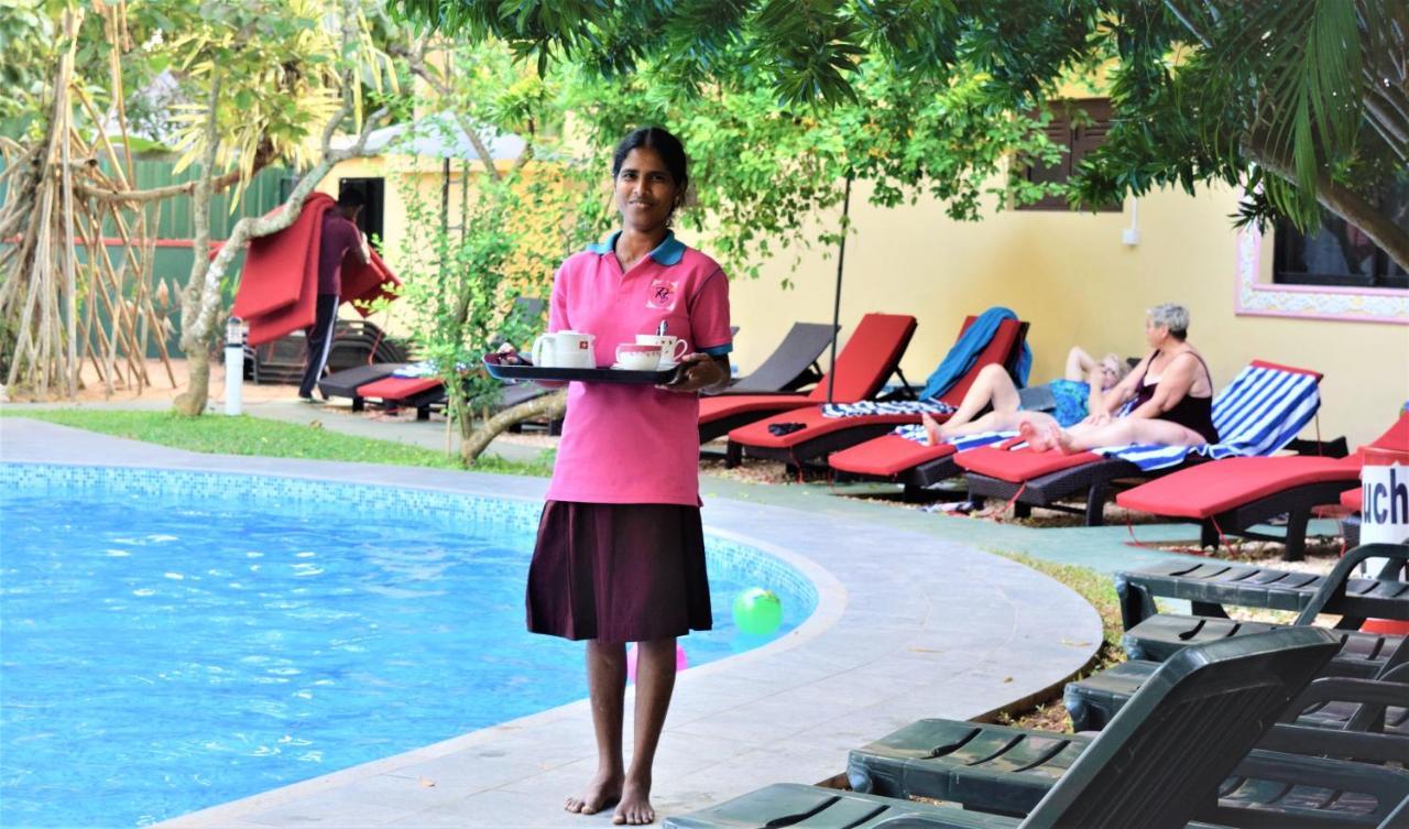 Rico Shadow Guest House & Restaurant Wayikkal Exterior foto