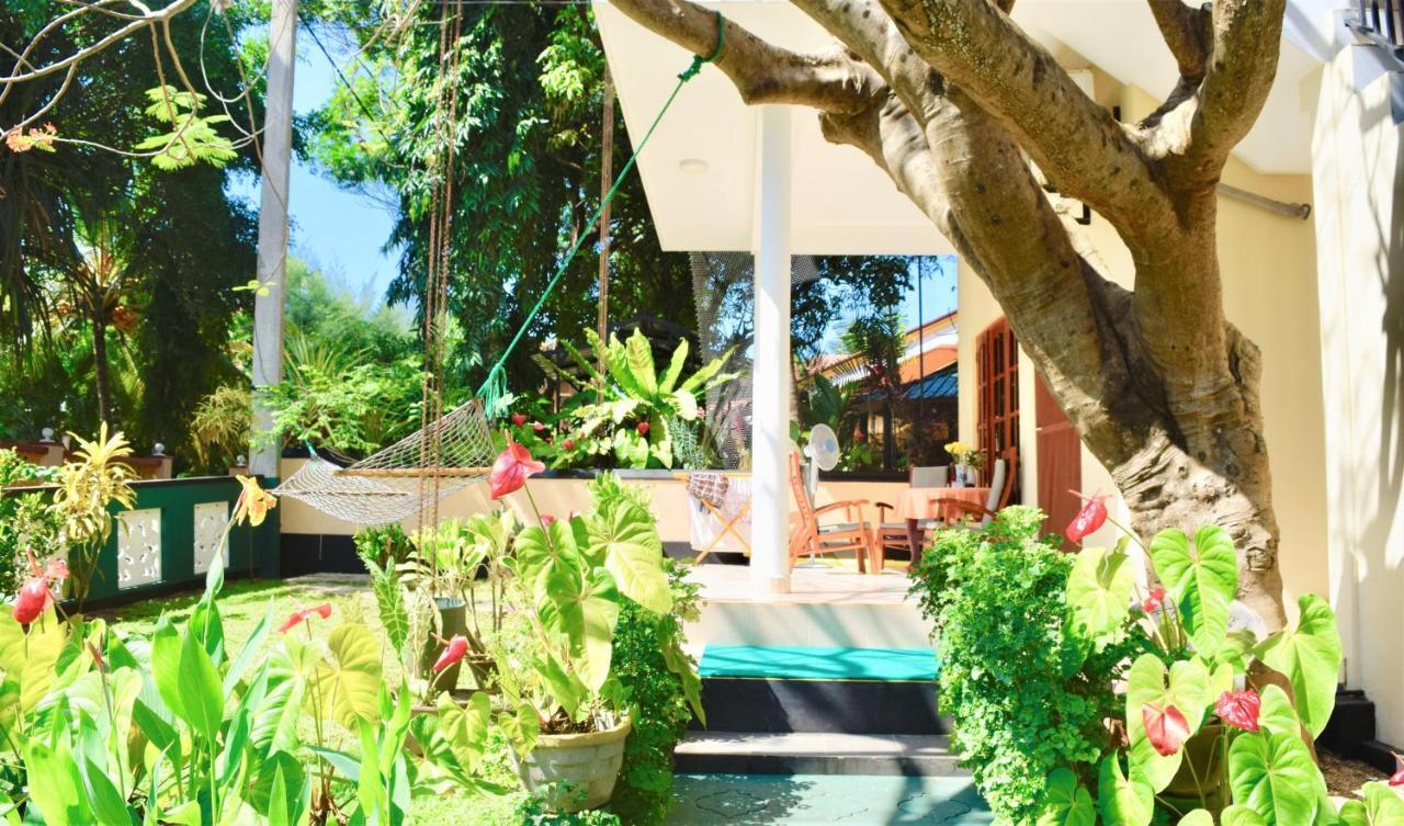 Rico Shadow Guest House & Restaurant Wayikkal Exterior foto